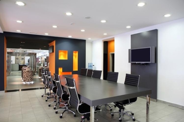 Đèn downlight chống chói phòng họp